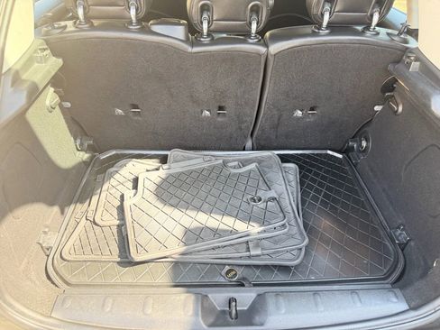 Used 2016 MINI Cooper 4-Door Hardtop image 32