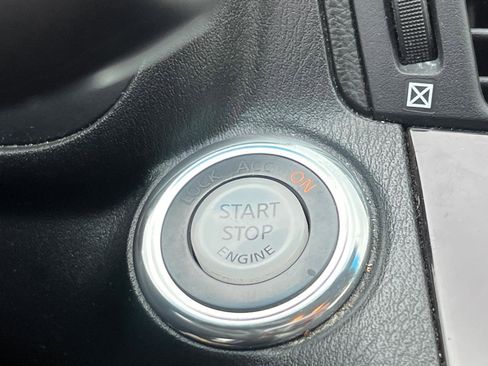 Used 2011 INFINITI M37 x w/ Premium Pkg image 22