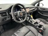 Used 2025 Porsche Macan image 4