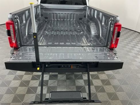 Certified 2025 Ford F350 Lariat w/ FX4 Off-Road Package image 8