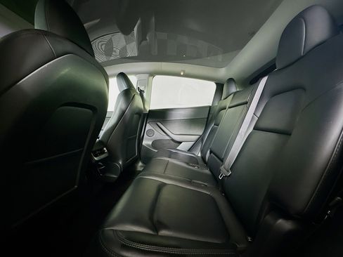 Used 2023 Tesla Model Y Long Range image 28