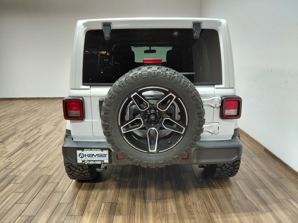 Used 2019 Jeep Wrangler Unlimited Sahara AWD/4WD image 20