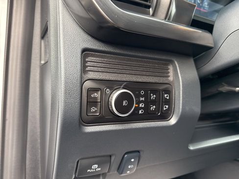 Used 2026 Ford F450 Lariat w/ FX4 Off-Road Package image 19