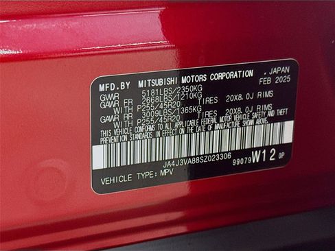 Used 2025 Mitsubishi Outlander SE image 28