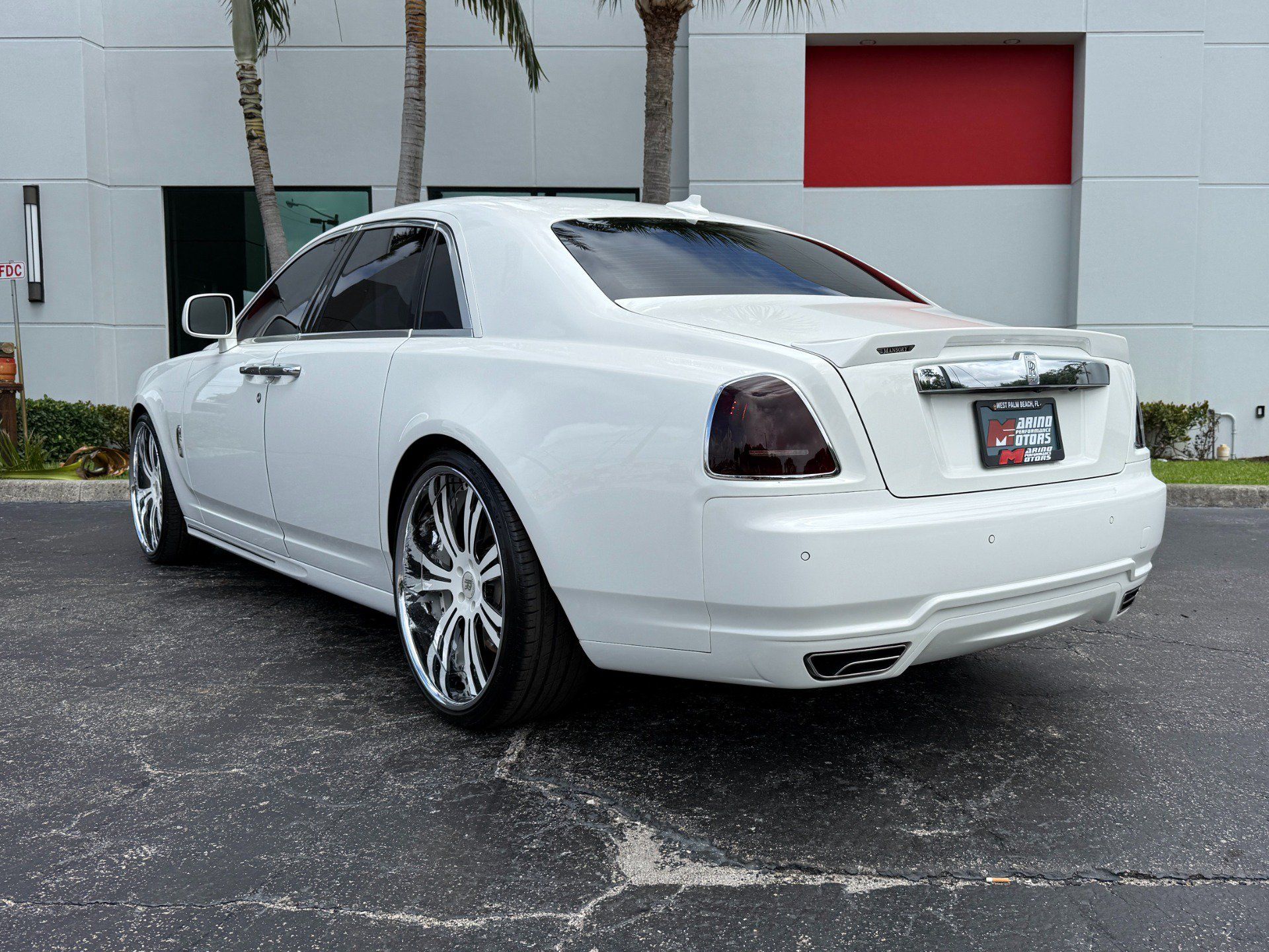 Used 2011 Rolls-Royce Ghost RWD image 14