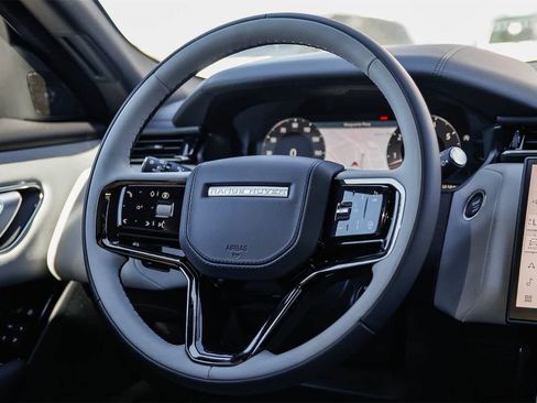 New 2026 Land Rover Range Rover Velar Dynamic SE image 15