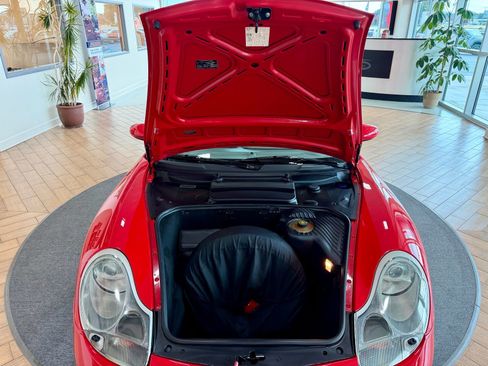 Used 2001 Porsche 911 Carrera RWD image 16