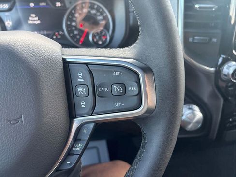 Used 2025 RAM 1500 Laramie AWD/4WD image 21