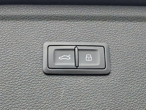 Certified 2022 Audi Q5 Premium w/ Premium Plus Package AWD/4WD image 32