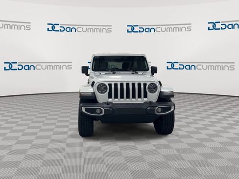 Used 2021 Jeep Wrangler Unlimited Sahara AWD/4WD image 3