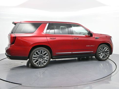 Used 2025 GMC Yukon Denali Ultimate AWD/4WD image 8