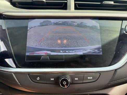 Used 2020 Buick Encore GX Preferred w/ Cold Weather Comfort Package AWD/4WD image 27