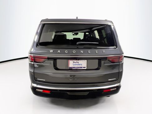 Used 2022 Jeep Wagoneer Series III w/ Flexible Seating Group image 6