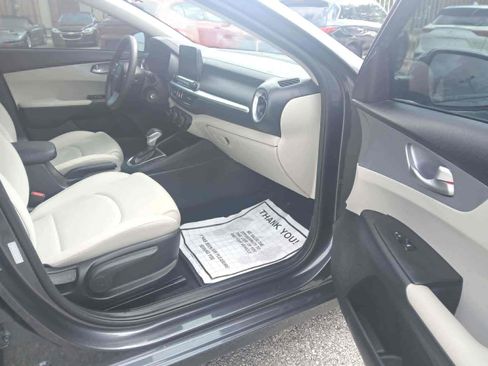Used 2022 Kia Forte LXS w/ LXS Technology Package image 10