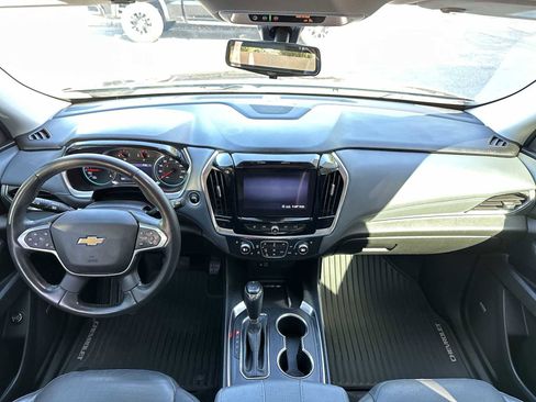 Used 2020 Chevrolet Traverse Premier FWD image 14