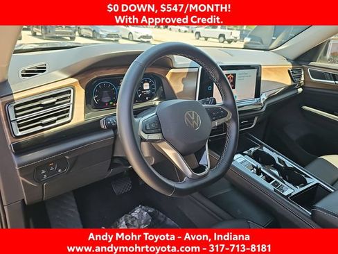 Used 2025 Volkswagen Atlas SE FWD image 9