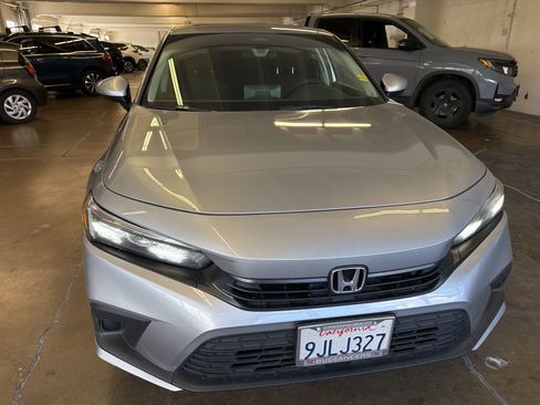 Used 2024 Honda Civic EX image 3