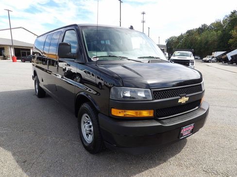 Used 2019 Chevrolet Express 3500 LS image 11