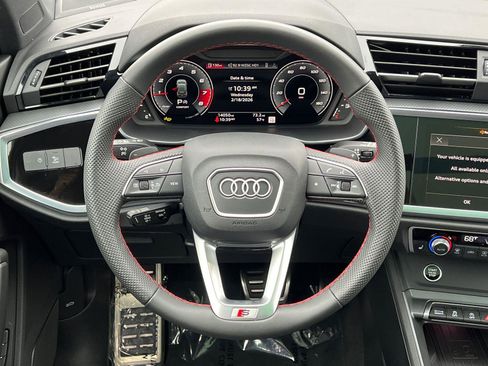 Certified 2025 Audi Q3 2.0T Premium Plus w/ Premium Plus Package image 24