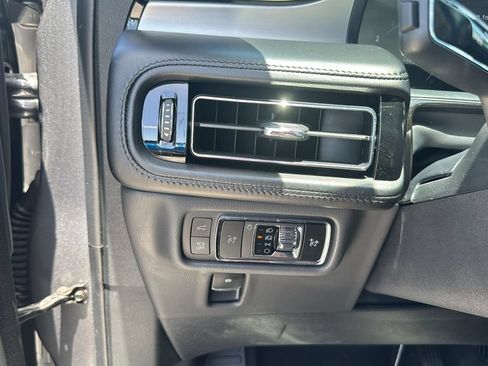 Used 2023 Lincoln Nautilus AWD w/ Premium Package image 37