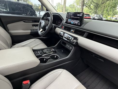 Used 2023 Honda Pilot Touring image 48