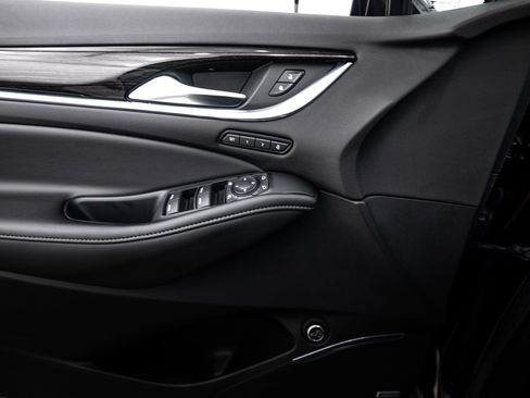 Used 2021 Buick Enclave Avenir w/ Avenir Technology Package image 18