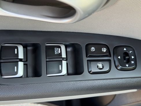 Used 2018 Kia Soul FWD image 11