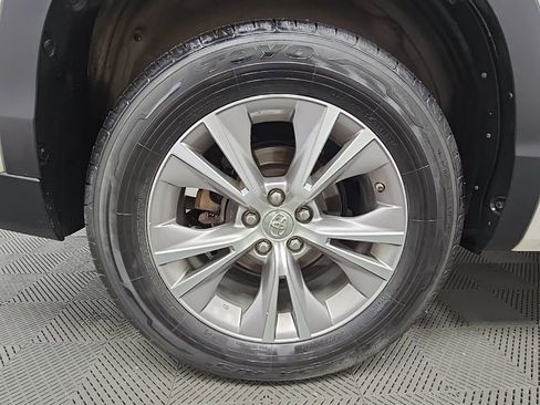 Used 2015 Toyota Highlander XLE image 52