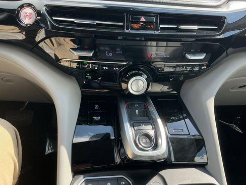 Used 2023 Acura MDX w/ Technology Package image 22