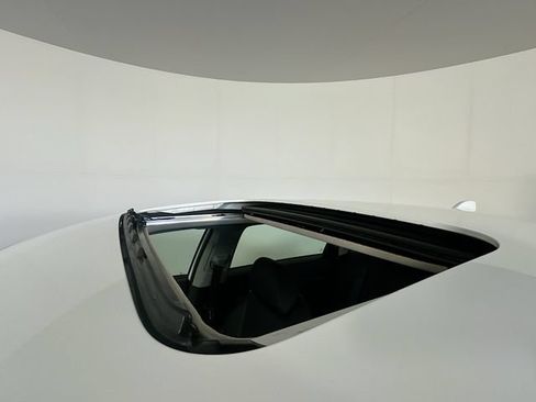 Used 2025 Honda Accord EX-L image 10