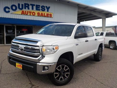 Used 2017 Toyota Tundra SR5 w/ TRD Off Road Package image 1