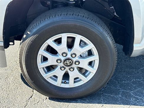 Used 2024 Toyota Tacoma SR5 image 11