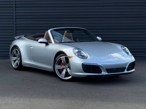 Used 2018 Porsche 911 Carrera 4S AWD/4WD image 9