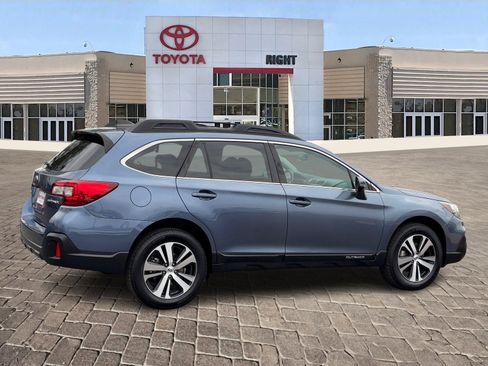Used 2018 Subaru Outback 2.5i Limited image 7