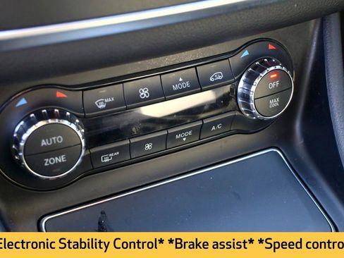 Used 2017 Mercedes-Benz CLA 250 4MATIC image 10