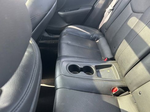 Used 2014 Hyundai Veloster Turbo w/ Turbo Technology Package 04 image 12