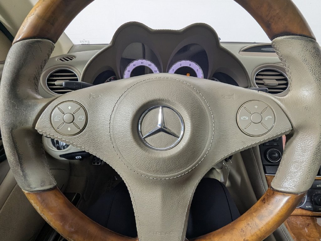 Used 2009 Mercedes-Benz SL 550 image 15