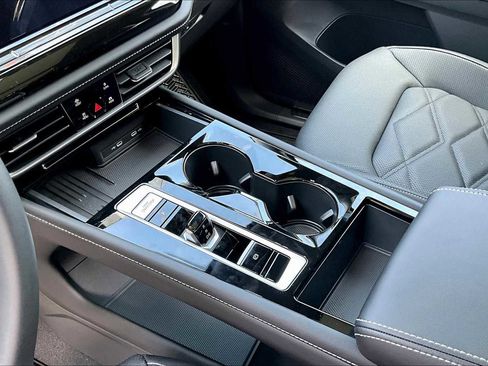 New 2026 Volkswagen Atlas SE image 7