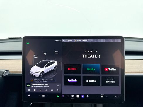 Used 2023 Tesla Model Y Long Range image 23