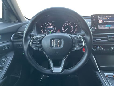 Used 2020 Honda Accord Touring image 12