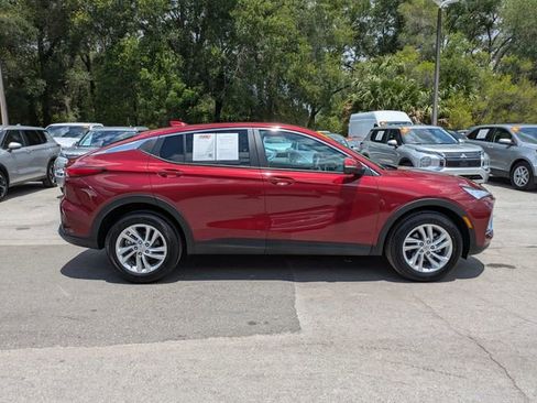 Used 2025 Buick Envista Preferred FWD image 3