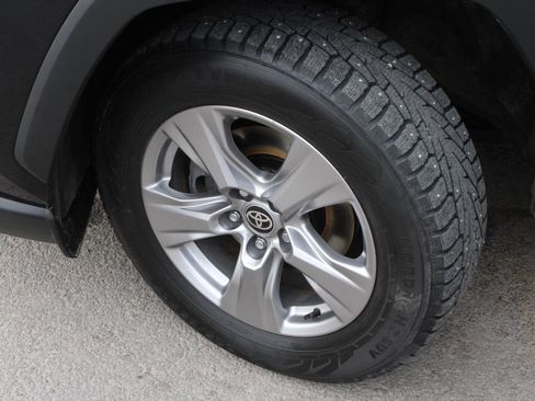 Used 2023 Toyota RAV4 XLE w/ XLE Grade Weather Package image 17