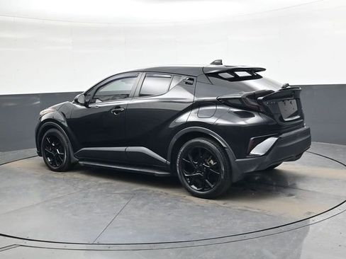 Used 2021 Toyota C-HR image 6