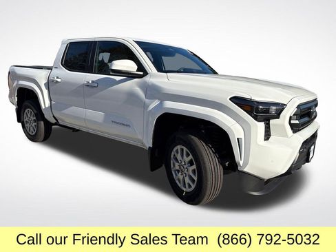 New 2025 Toyota Tacoma SR5 image 7