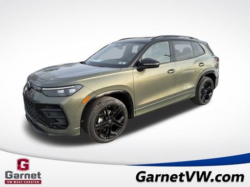 New 2026 Volkswagen Tiguan SE R-Line image 1