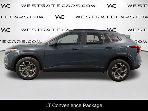 Used 2025 Chevrolet Trax LT w/ LT Convenience Package image 5