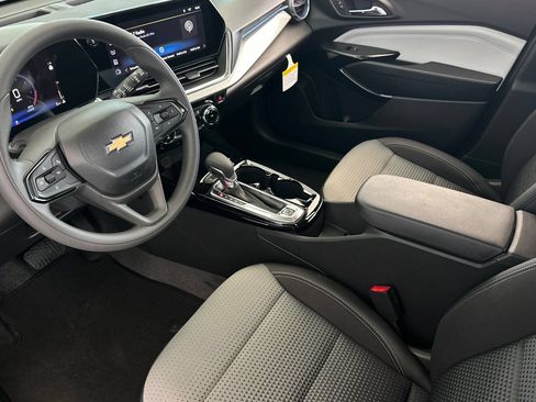 New 2026 Chevrolet Trax LT FWD image 10