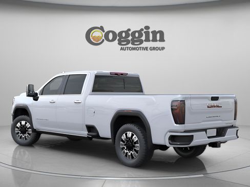 New 2026 GMC Sierra 3500 Denali w/ Denali Reserve Package image 4