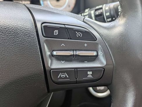 Used 2022 Hyundai Kona Limited FWD image 27