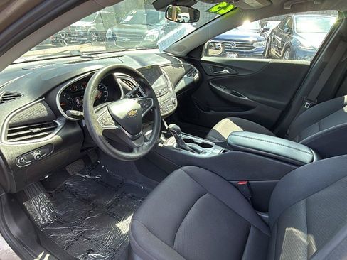 Used 2023 Chevrolet Malibu LT FWD image 17